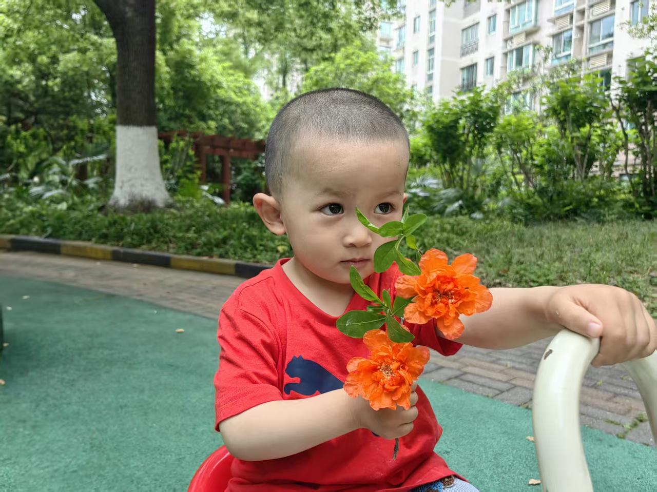 社会上有个怪现象，谁越刁钻大家越巴结谁，谁越恶毒大家越敬畏谁。
过了六十岁以后，