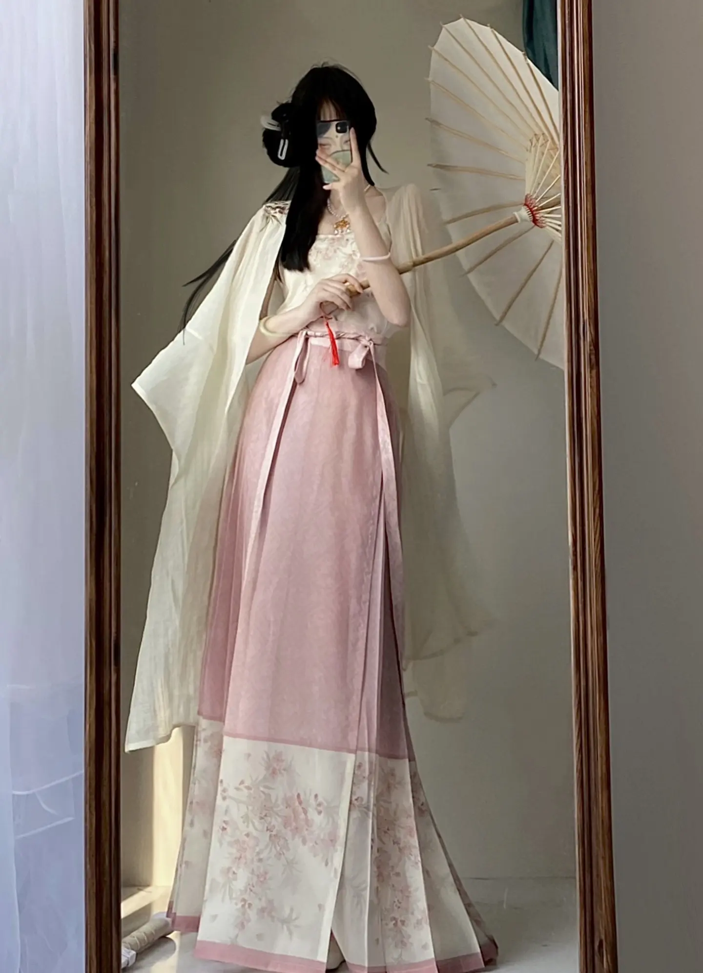 我本将心向明月 奈何明月照沟渠