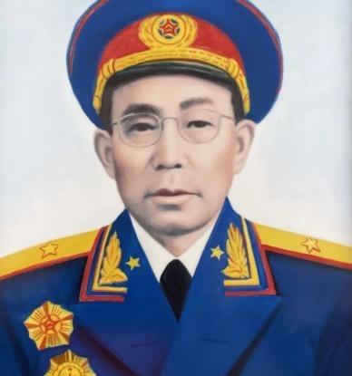 1936年秋，松潘草地深处，一个红军团长被五花大绑，即将枪毙。在此之前，贺龙只问