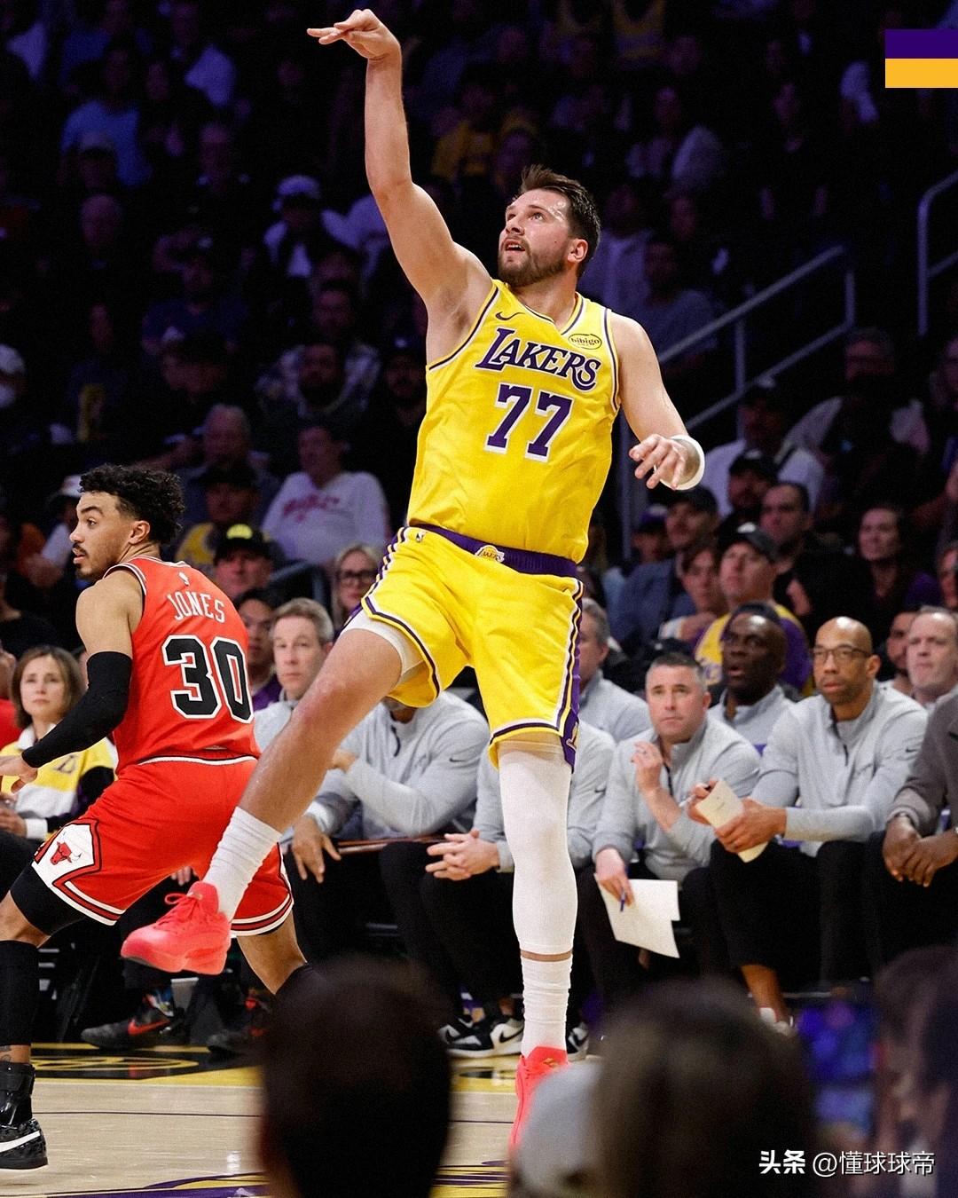 东契奇要是有43个罚球，今天就要拿
85分了!

今天的NBA真可谓是神仙打架，