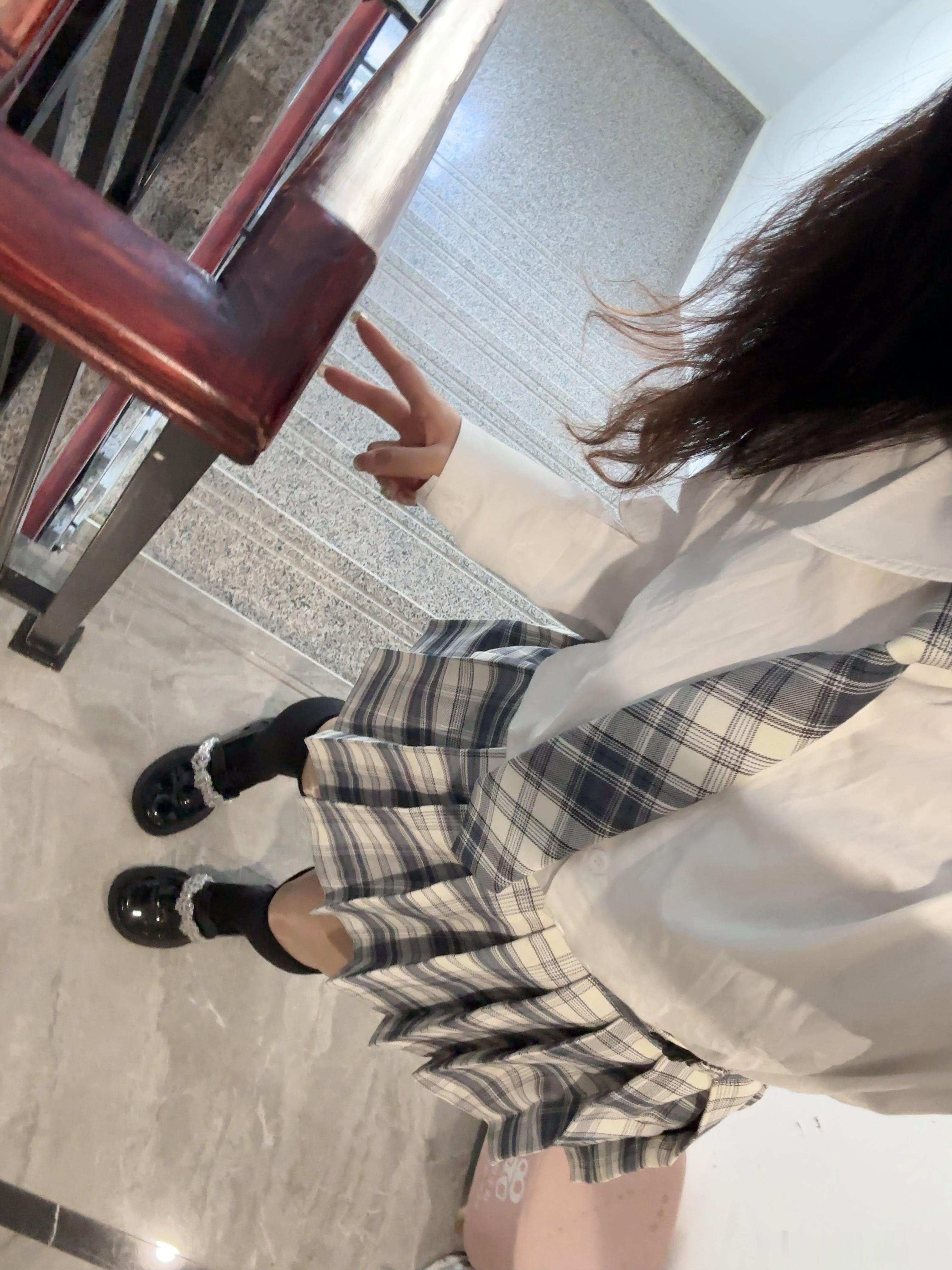 上班时我就这样脑雾 谁懂啊，打车去单位，手机掉车里了，在大路上追了5分钟……（我