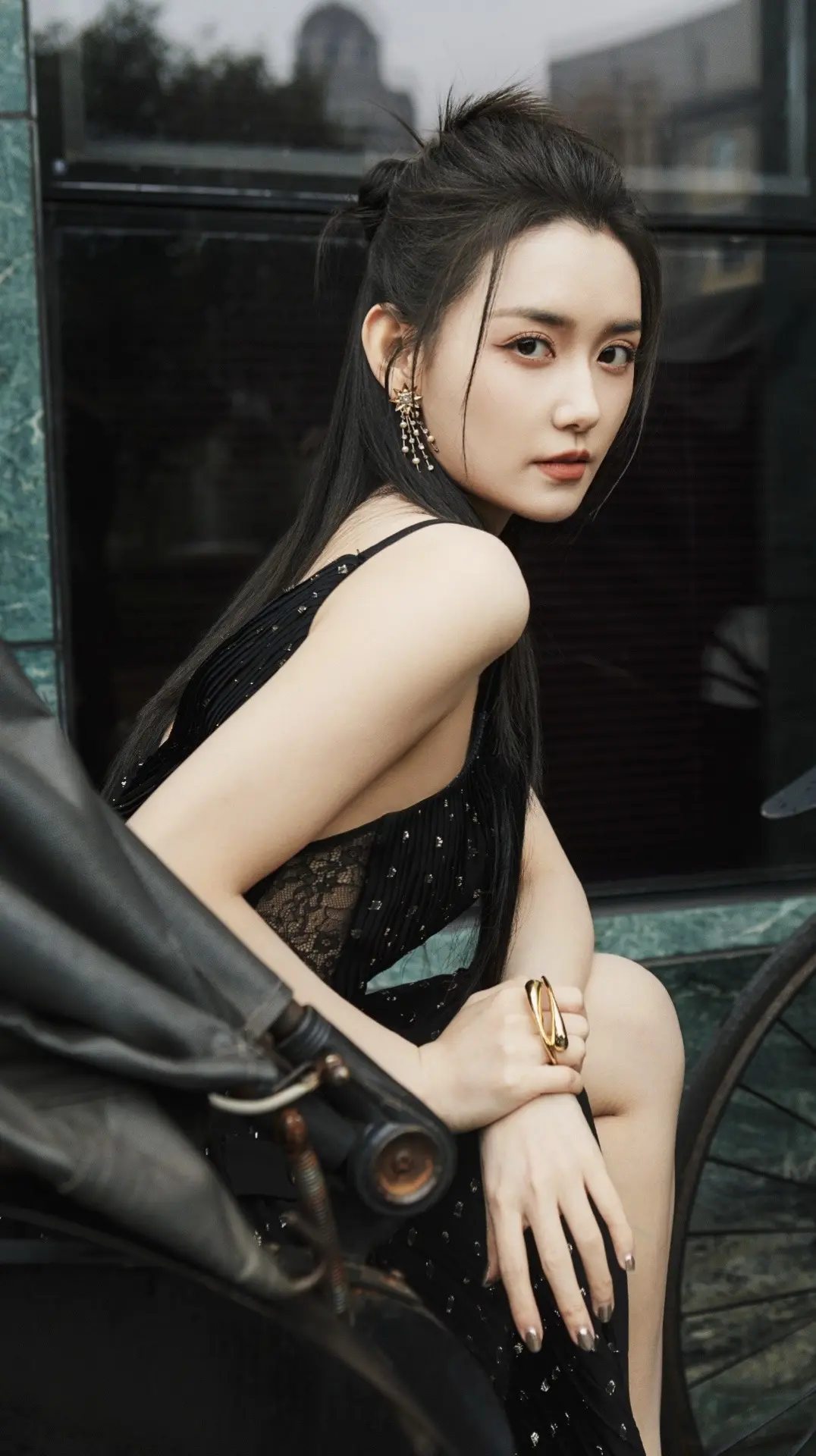 蒋依依 黑色系少女