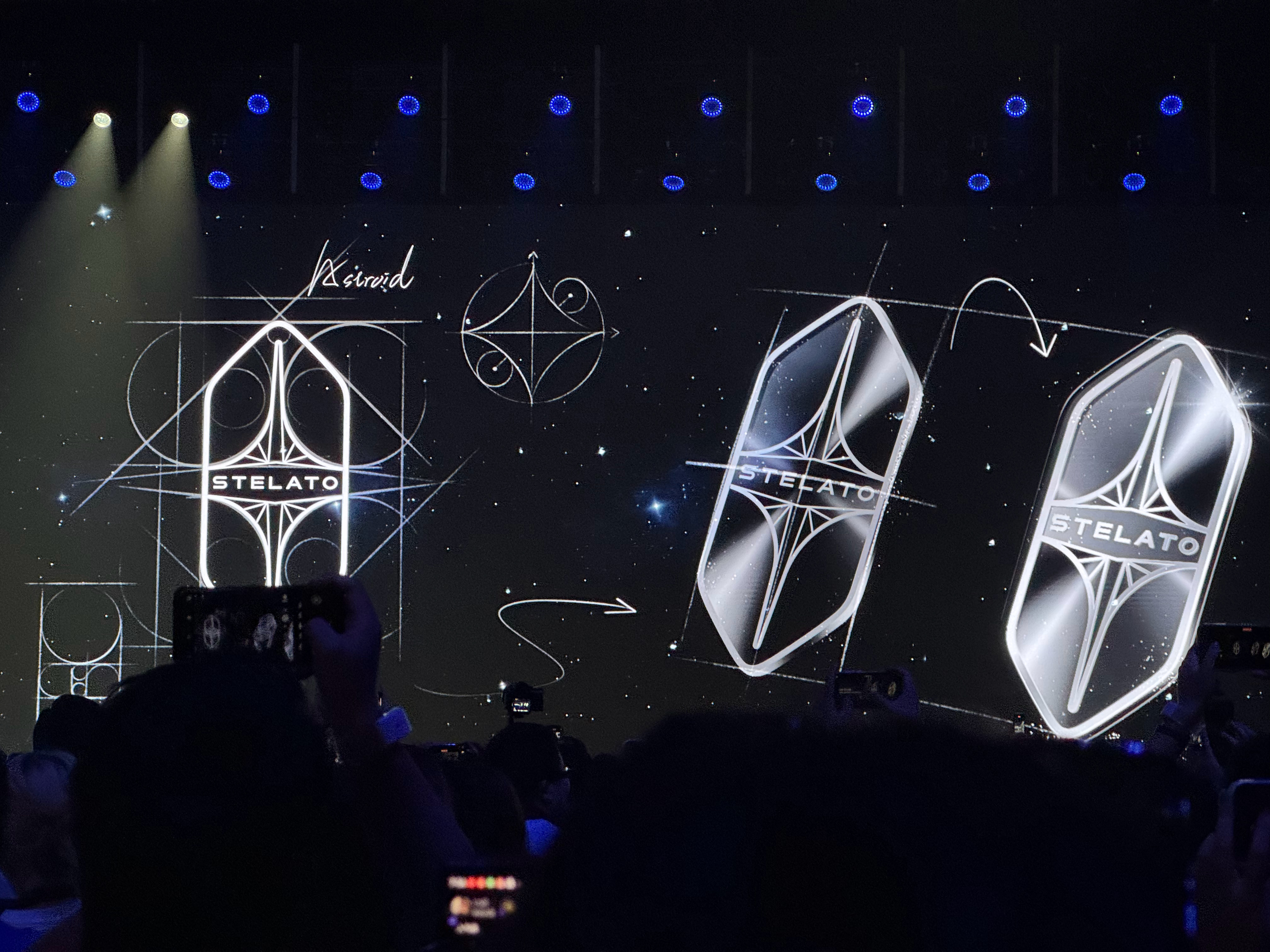 享界终于有了自己的 Logo风格和其他几个界差不多享界这个更接近尊界还是挺有质感