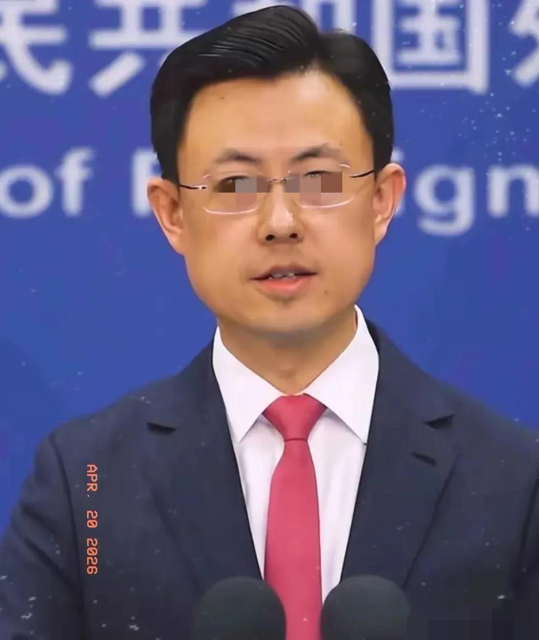 当废土卖了！”濮耐股份的高管祁长生和孟秋凤一听这话，脸色直接僵住。整整1200吨