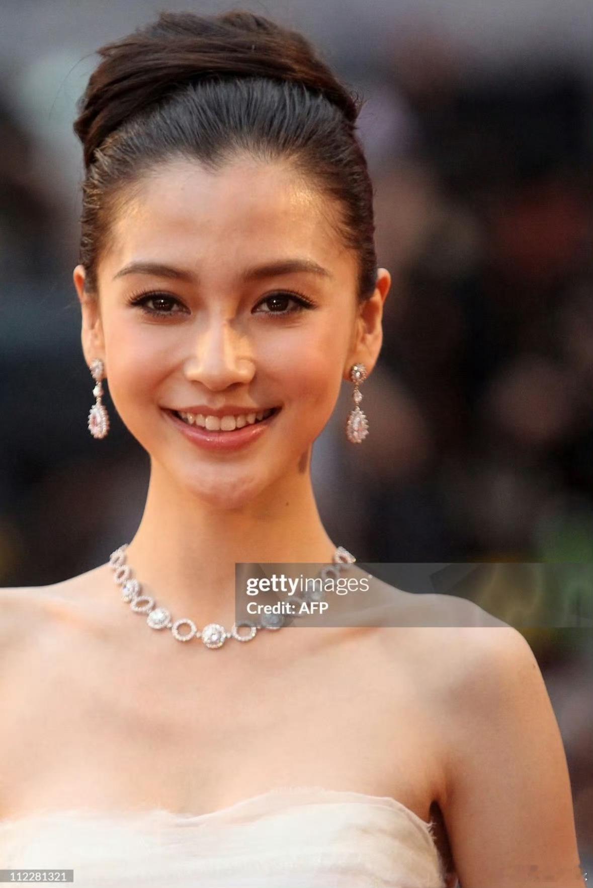 不聊过多私人纠葛，聚焦客观事实：Angelababy在结识黄晓明之前，就已经参演