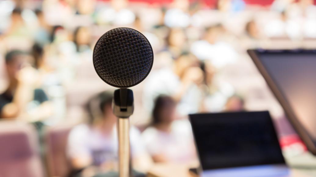 【评论：网红的唱衰不足虑，没有反思精神，关起门来自嗨才是新闻教育最根本的危机】可