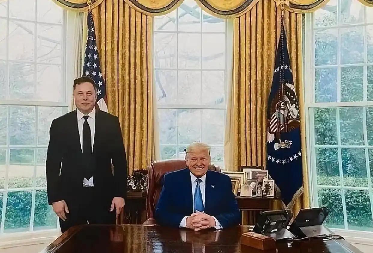 不是说有钱的才是大爷吗？
不是说美国总统要看背后财团的脸色吗？
为什么马斯克和特