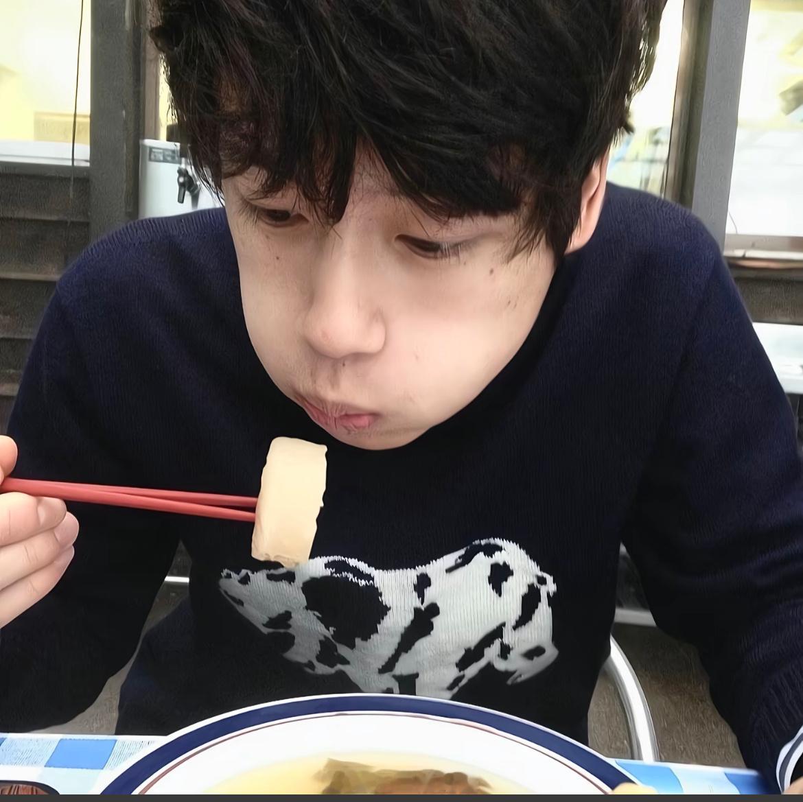 为了避开我，故意生在日本吗，坂口健太郎 你这家伙 ​​​