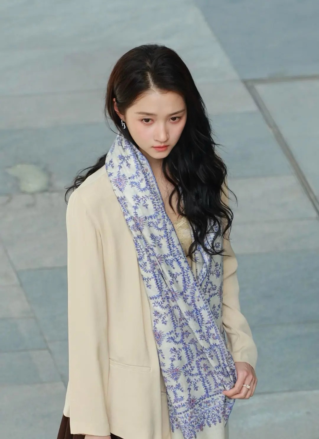 关晓彤感觉更适合古装剧楚楚可怜的美人儿可惜女频好本子太少了 