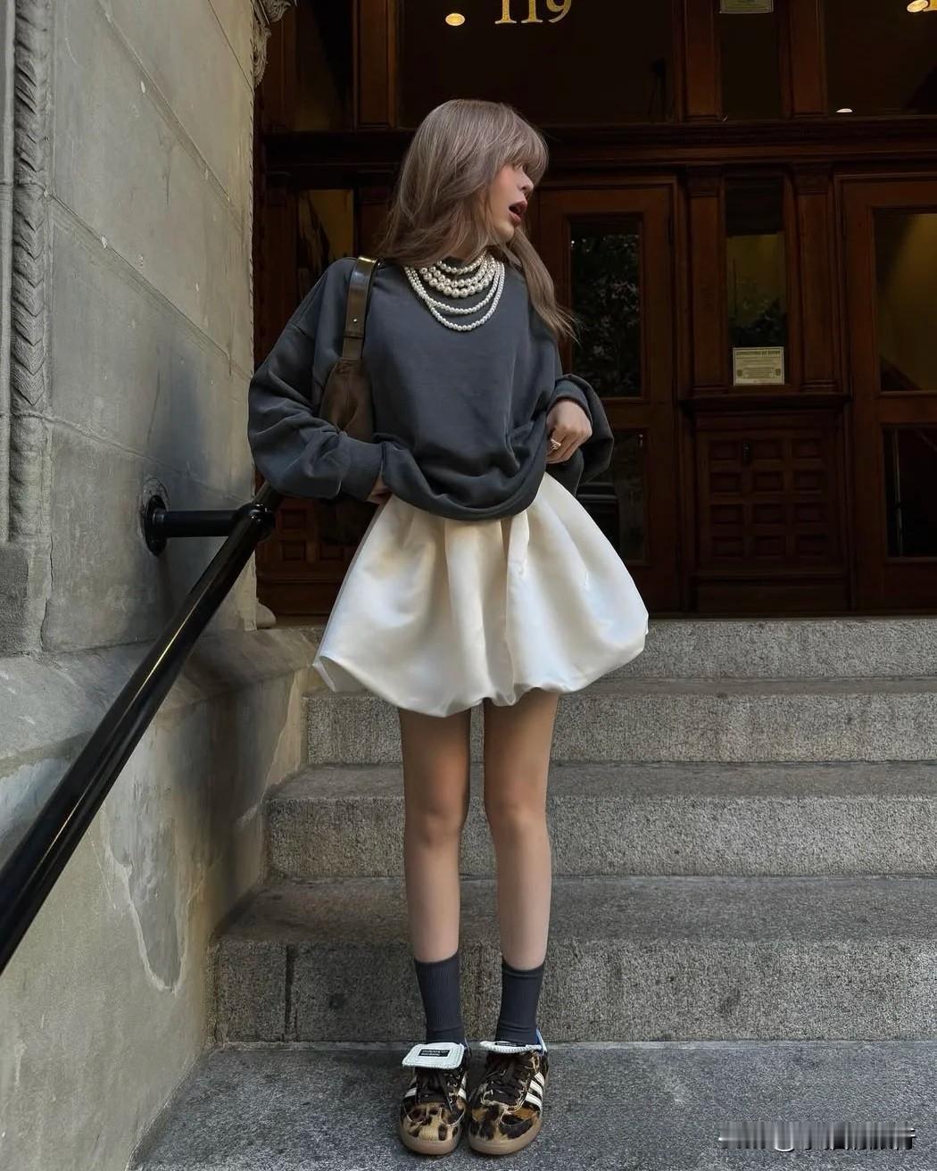 美搭社:白色长裙