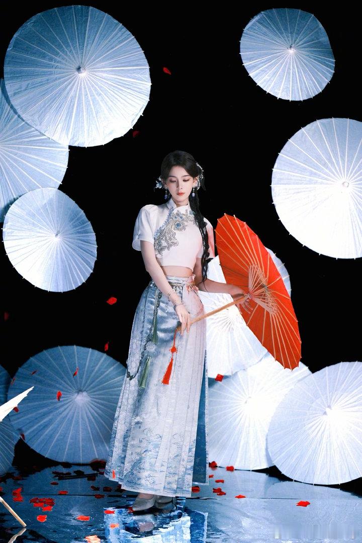 陈瑶戏腔 歌美人美浪姐里的陈瑶真的进化了！《susan 说》戏腔太绝，古风美人惊