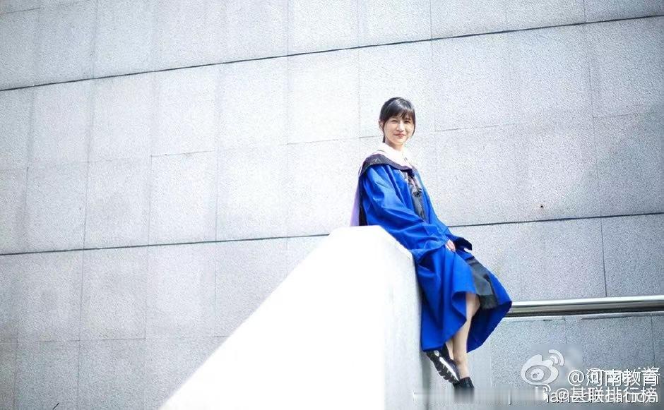 papi给姜思达转账8888 这件事能引发这么多讨论，大额红包是一方面，更多人是