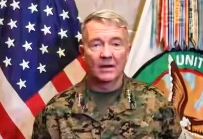 美军前中央司令部司令，退役将军弗兰克·麦肯齐表示，制造一架飞机需要一年时间，而建