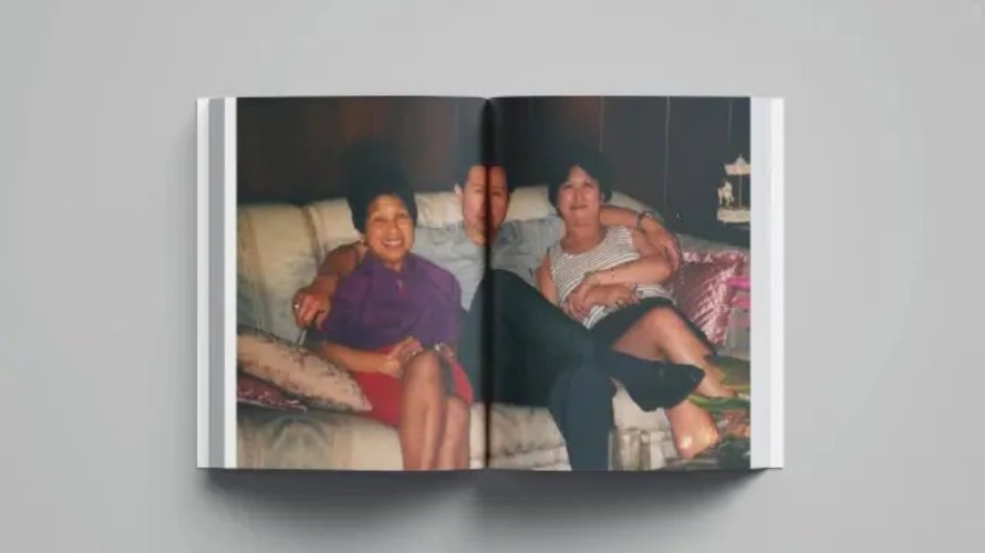 Erik Kessels（男）是一位荷兰艺术家、设计师及策展人，“以收集和重新诠