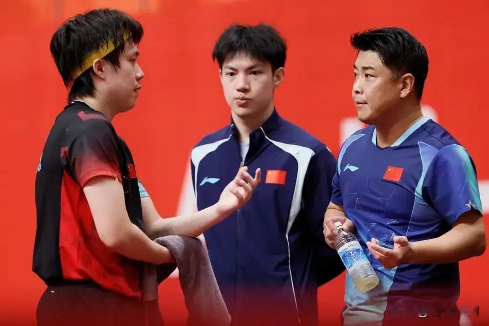 日本爱知县名古屋的球台边，中国男乒的亚运九连冠梦碎了。2比3，这个比分像一盆冷水