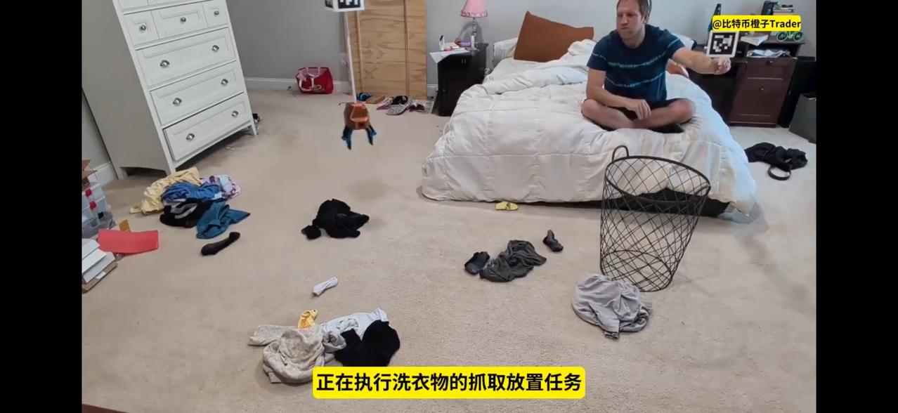 硬核老哥外网爆红！用钓鱼线自制50美元家务机器人“线缆侠”。。。

试想一下这个