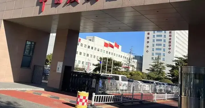 无关时间长短，关键是医生能在手术期间离场吗？