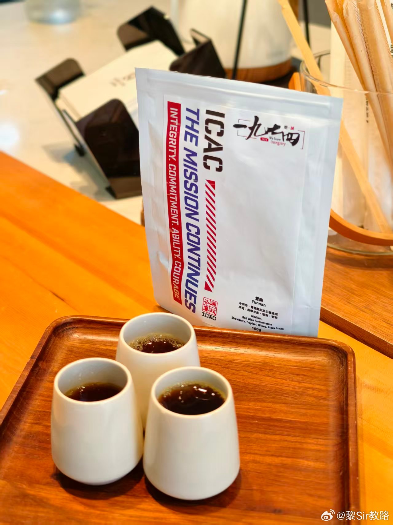 今天不隔空干啡 ，现场干吧。莲花、极氪，四舍五入都是亲戚啦，一起搞事情。大v聊车