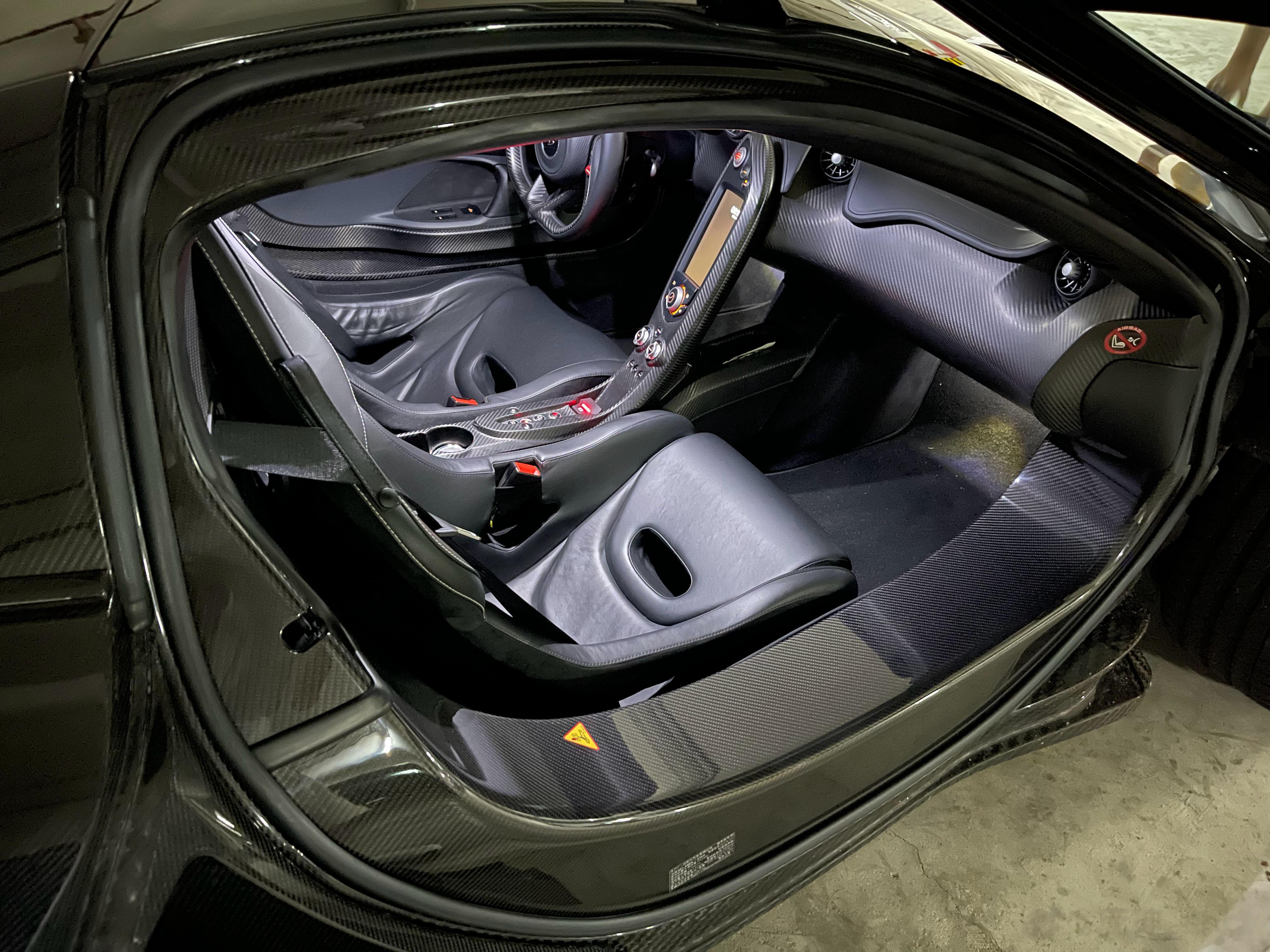 #shen车视界# 选一款千万级跑车收藏，一定绕不开P1和918 Spyder。