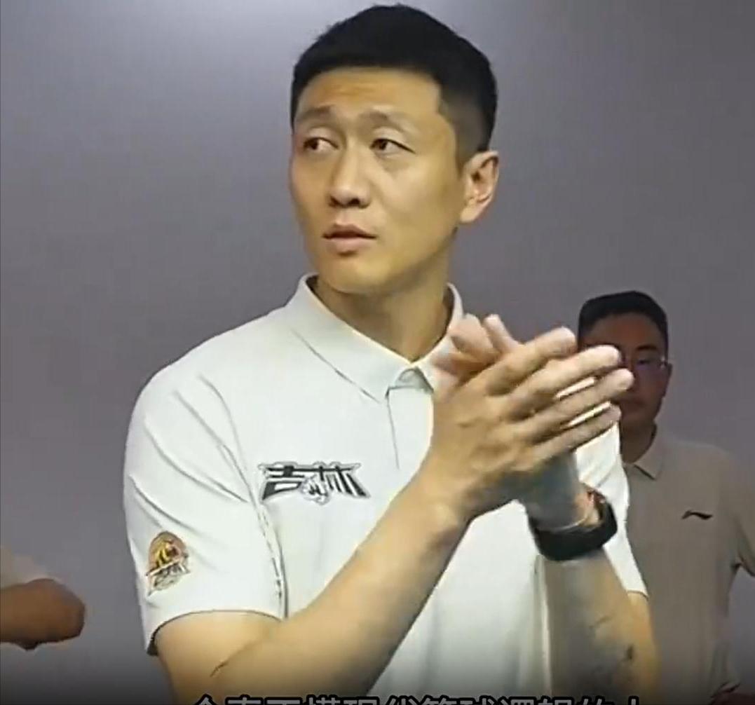 82比84！吉林被北京0.4秒三分绝杀！
真不错，李昂执教首秀差点掀翻三冠王北京