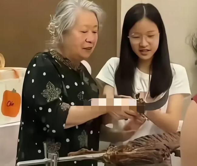 张雪峰的女儿张姩菡可不可以认平顶山陈杰为干爸，思念父亲的心情有多难受。虽然平顶山