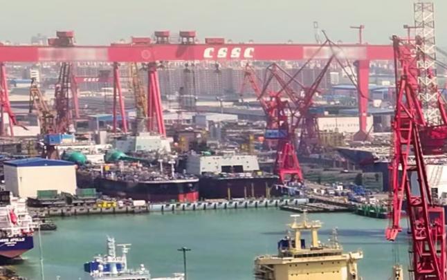 中国海军这手藏得太绝了，5 月 21 日官方首次公开证实，中国正在打造一艘史无前