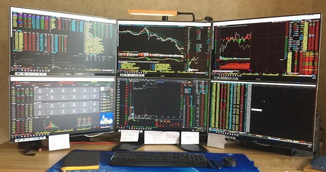 22条炒股实战口诀：新手避坑、老手增效，直接照用 1. 早盘急跌无利空，分时企稳