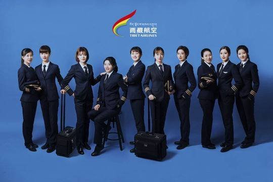 才知道西藏航空的风幡班组，一共10位女机长！能飞高原航线的，很厉害！ 