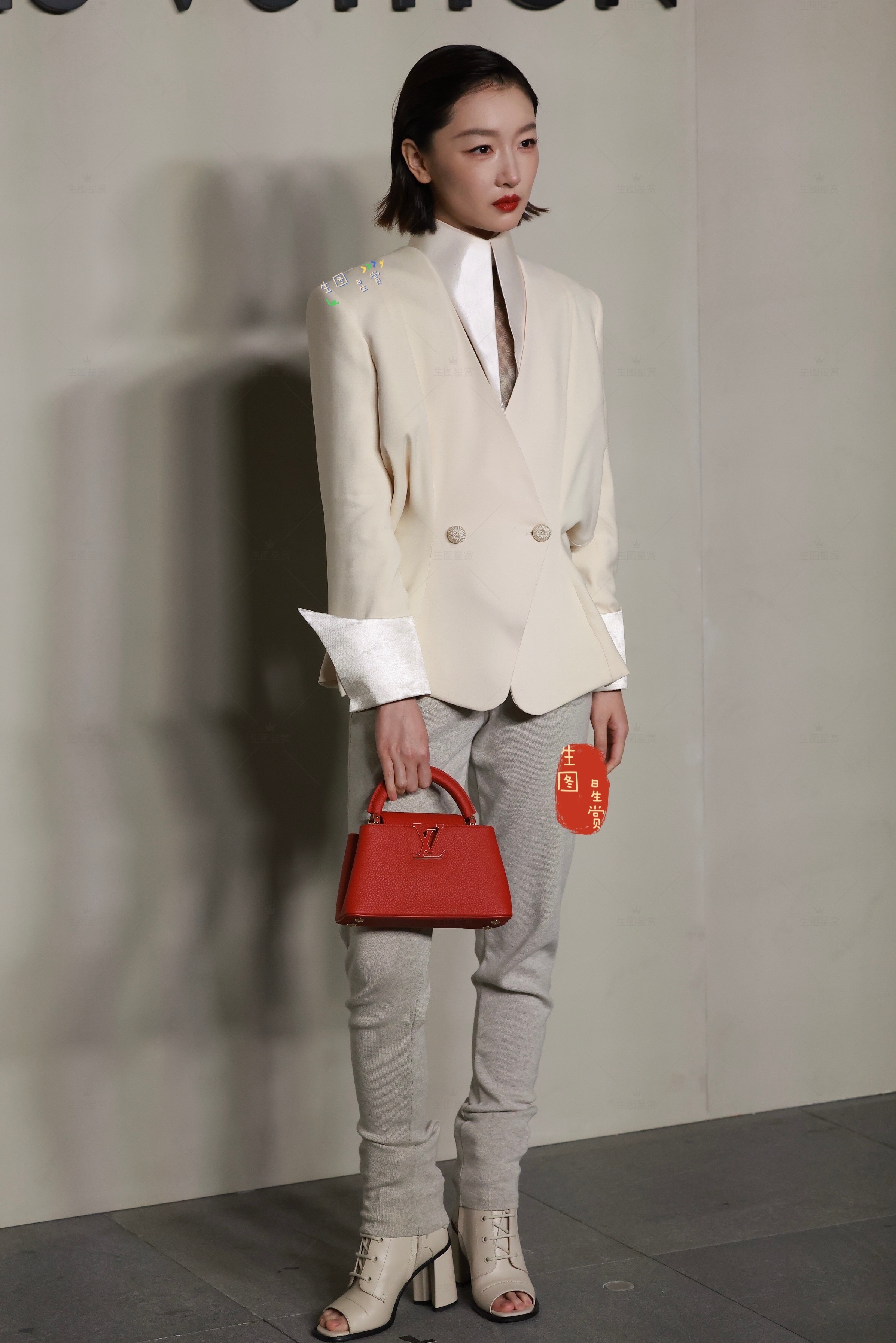 周冬雨 王圣迪×北京LV活动生图酷姐和甜妹