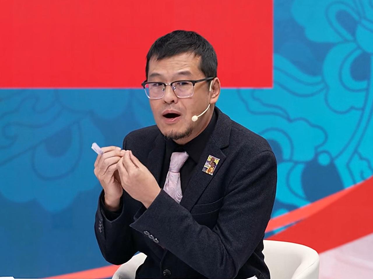 过分！违体不吹，反吹了郭士强一个T，杨毅：真的是服了，CBA联赛都会给违体……