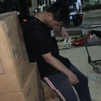 高考生谎称旅游实则赴广西救灾辛苦了 西安·华严寺