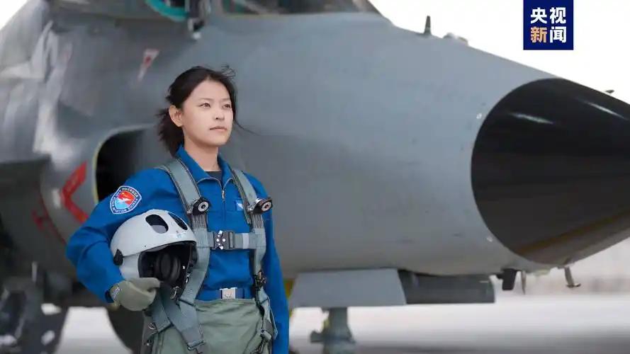 央视最新曝光，深夜外机多批次、成体系向我国逼近！2026年7月30日，央视新闻，