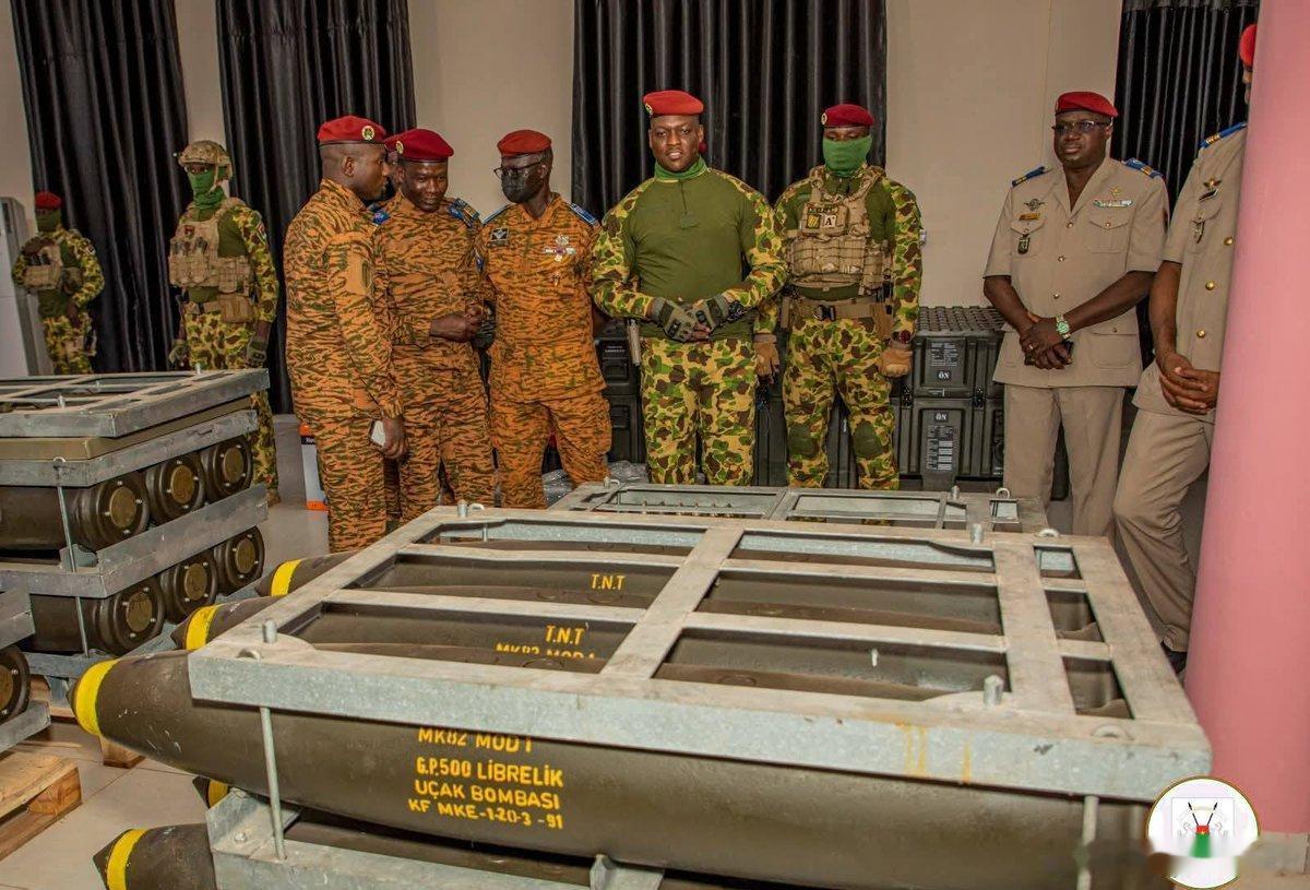 布基纳法索总统易卜拉欣·特拉奥雷上尉（Captain Ibrahim Traor