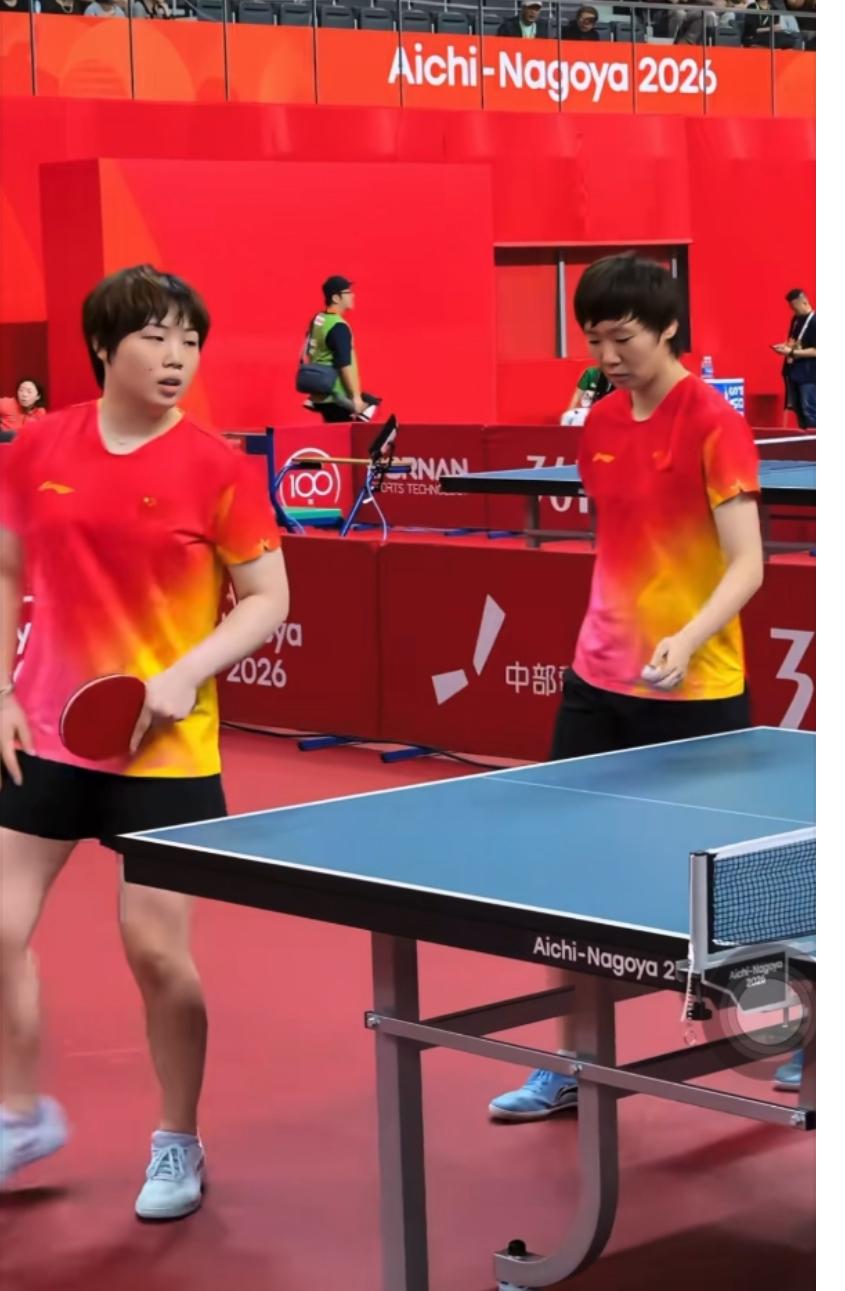 恭喜王曼昱/蒯曼3:0阿库拉/达斯，晋级亚运会女双8强！
9月25日名古屋亚运会