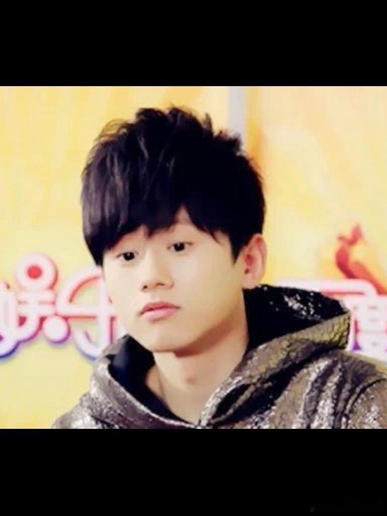 考古到三个可爱的包子杰早期的呆萌小奶狗🤏🏻🤏🏻🤏🏻 