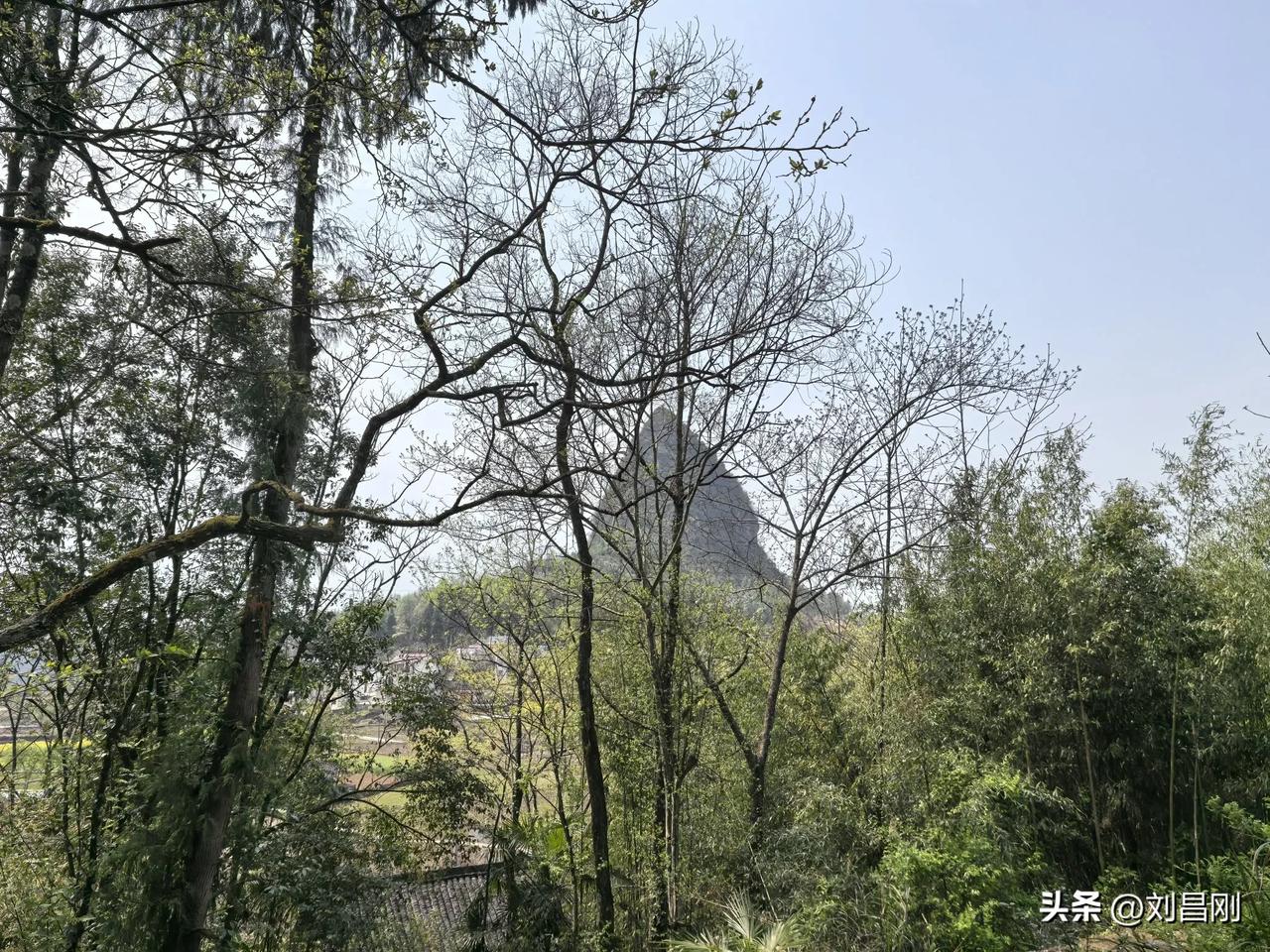 天地有正气：中华文明的精神品格与历史演进
（2025年4月7日）
有一首《满江红