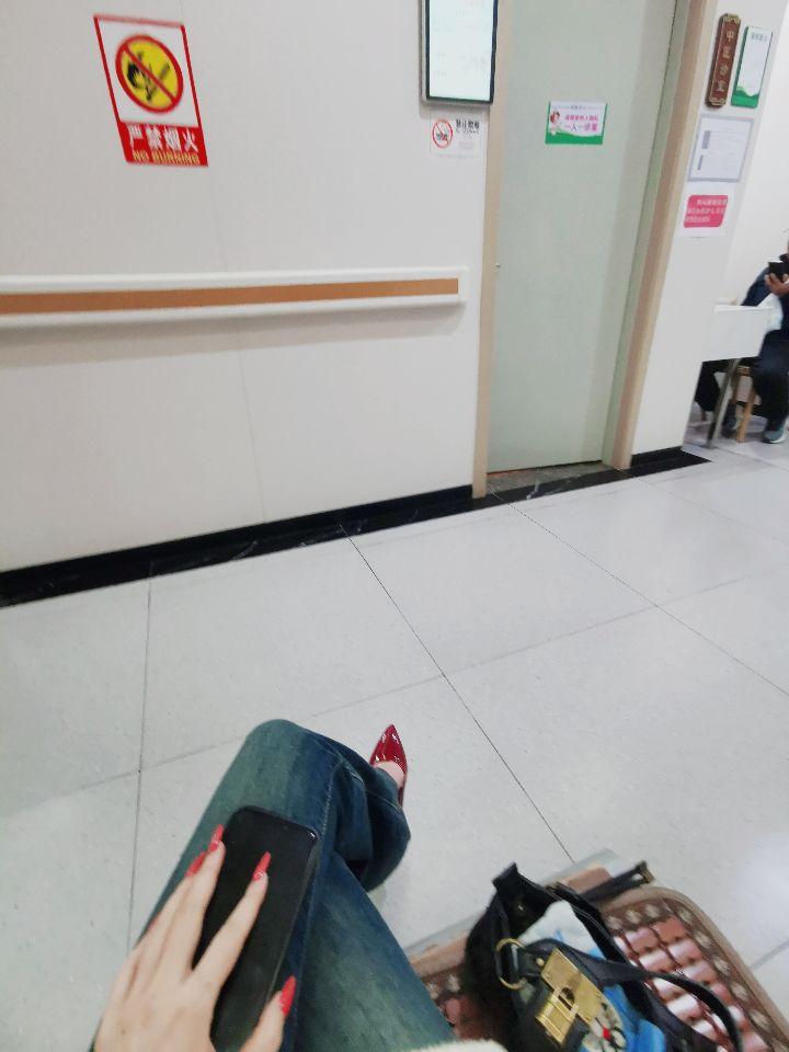 爱大概就是 你今天好忙 我不会想你没空陪我 而我会想你今天肯定很辛苦