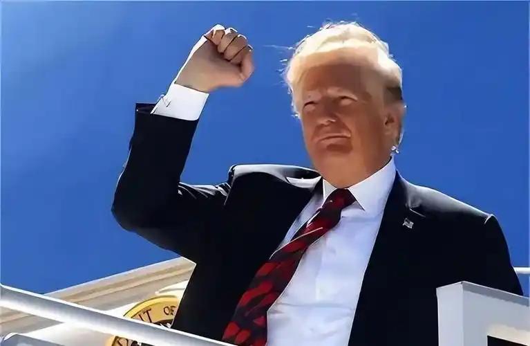 美国要是再不停手，最后很可能只剩一个结果：就是全面撤出海湾地区！因为这场仗打到现