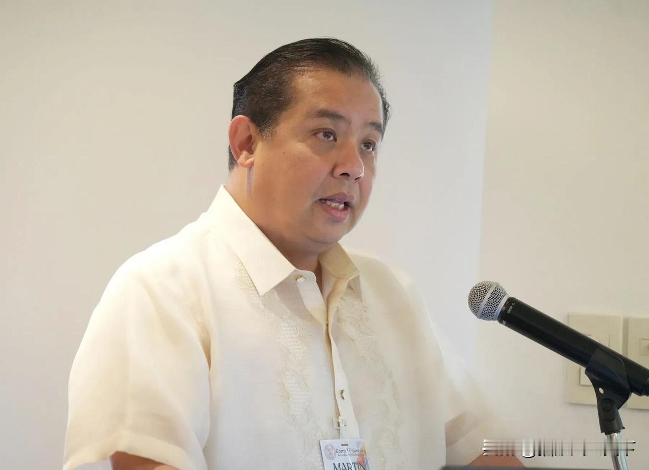 针对昨天仙宾礁撞船事件，菲众议院议长罗穆亚尔德兹今天妄称：菲律宾的耐心正在受到考