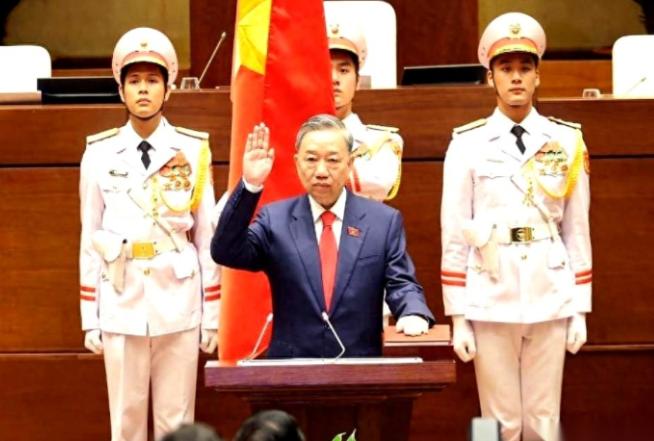 新加坡一份报告，把话挑明了。整个东南亚，正在集体掉头。最狠的是越南，高层换届刚结