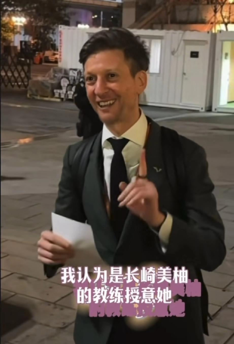 原来莎莎发起挑战是有原因的。虽然自己就要赢了，但是规则还是要遵守。
莎莎和日本选