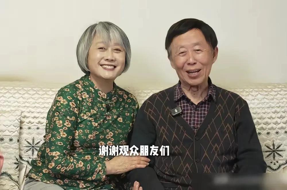 汪文华登门看望86岁田连元，评书名家辈分颇高，深受相声界敬重
86岁的田连元一露