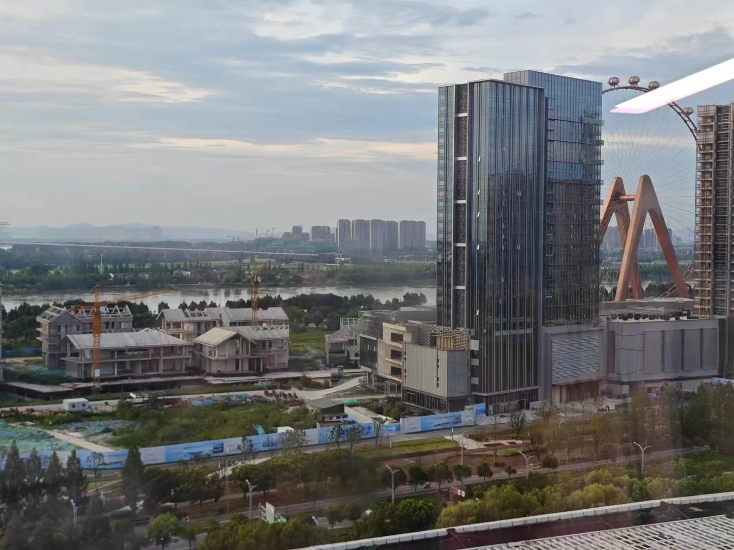 河西南| 欢乐滨江，还能欢乐起来么？