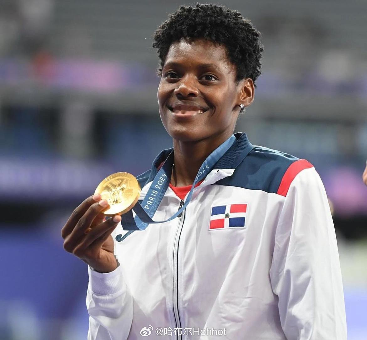 回顾🇩🇴保利诺的2024赛季，她在400米赛场未尝一败，更是在巴黎奥运会以4
