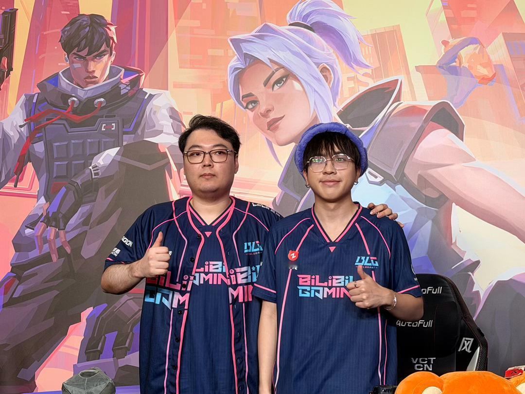 BLG无畏契约分部 和教练的赛后群访合照来啦BLG季后赛战胜XLG2026VCT