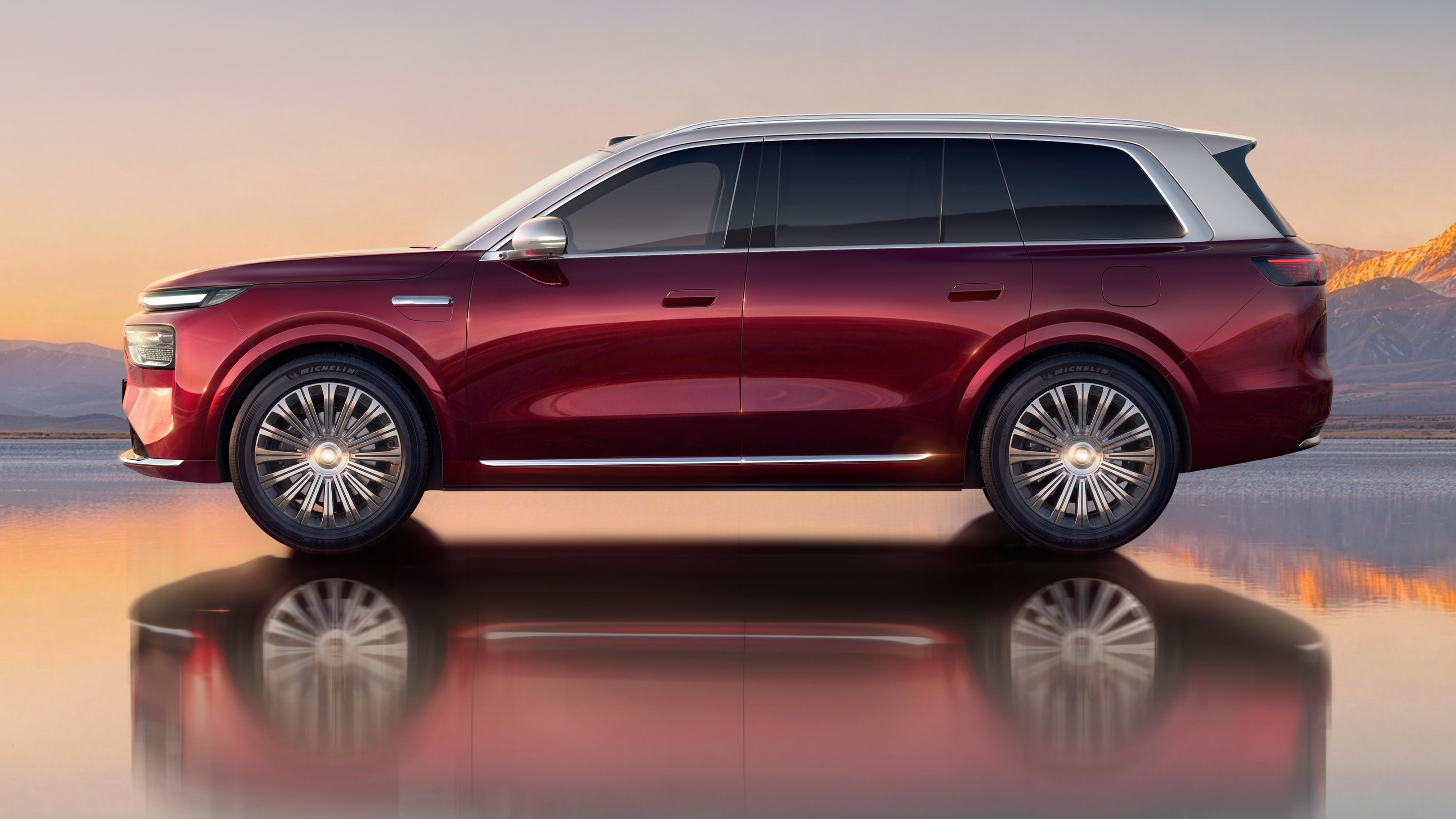 奕境首款车定名X9，侧面很问界M9？ 