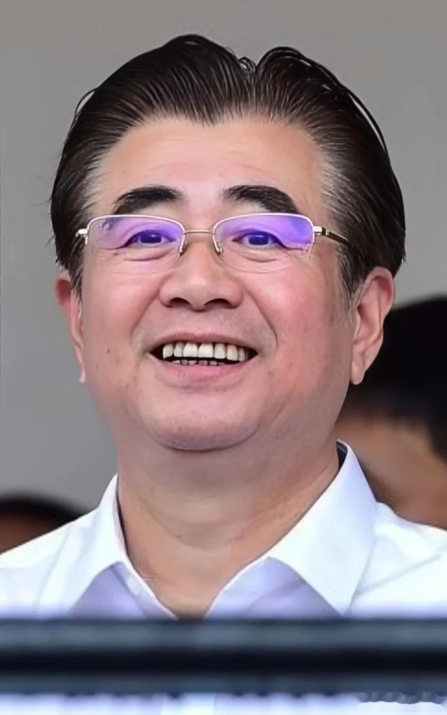 足协新主席宋凯走马上任已经有一段时间了，他能否刹住足球圈的颓势，带领国足走向辉煌