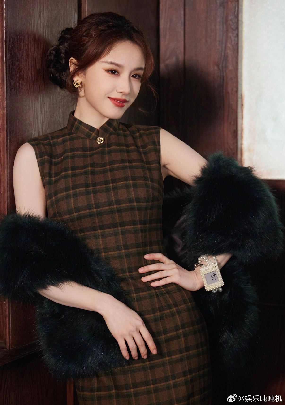 大侦探NPC颜值大侦探 晨雨儿眼里的破碎感我见犹怜，清纯长相配上哭戏，瞬间代入角