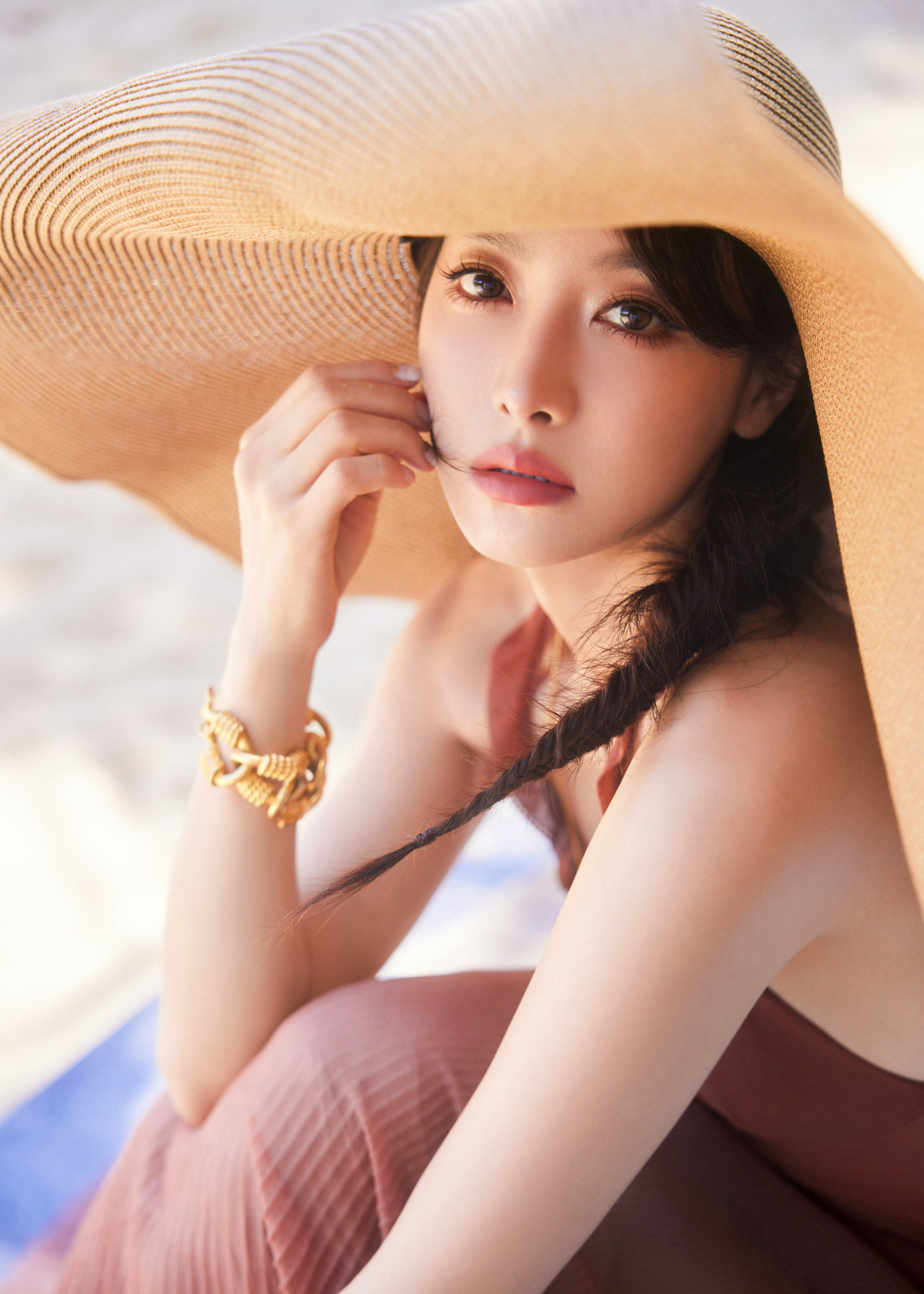 宋茜vogue海边假日 绯色浪漫 ​​​