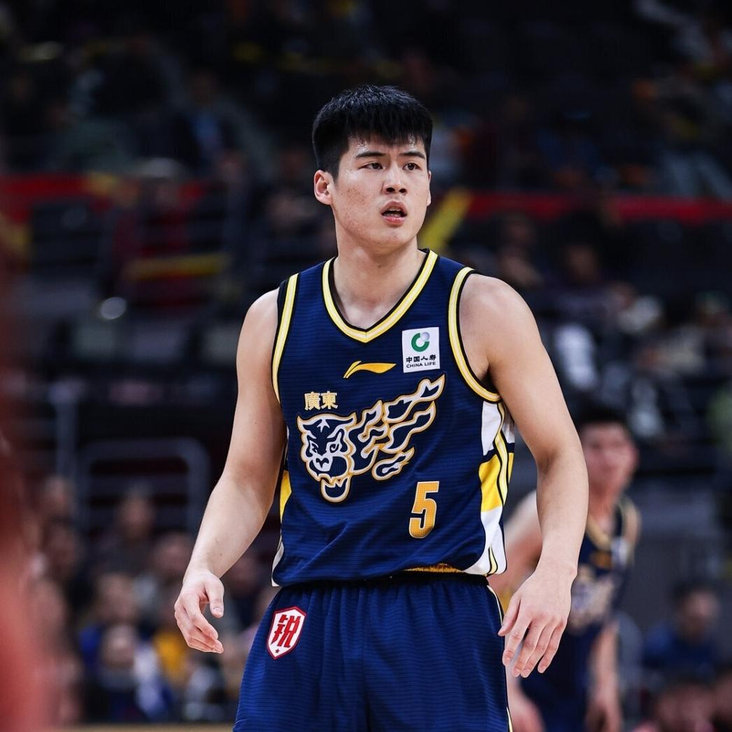 CBA联赛，三年之后，可能会被以下五位球员统治：

陈家政

广东宏远的陈家政，
